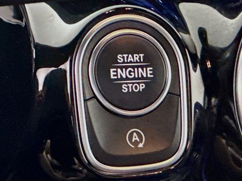 Used 2025 Mercedes-Benz GLA 250 image 21