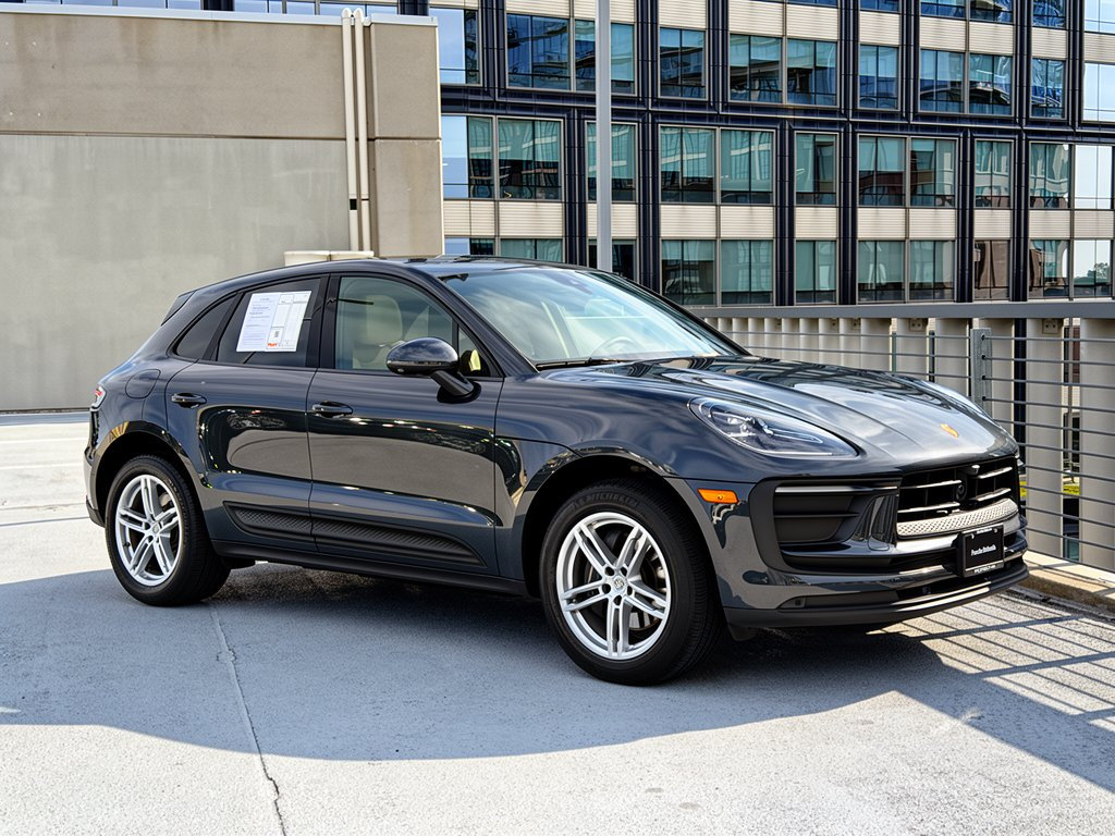 Certified 2024 Porsche Macan AWD/4WD image 7