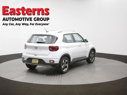 Used 2025 Hyundai Venue SEL FWD image 37