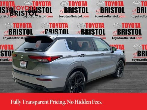 Used 2024 Mitsubishi Outlander SE Black Edition AWD/4WD image 3