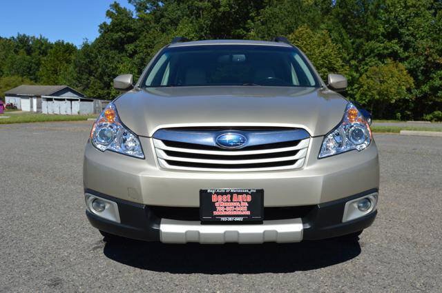 Used 2010 Subaru Outback 2.5i Limited AWD/4WD image 2