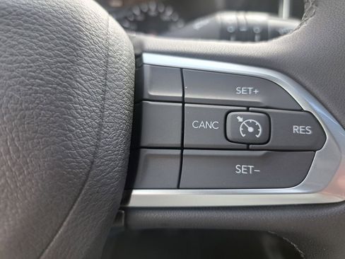 New 2026 Jeep Compass Latitude image 12