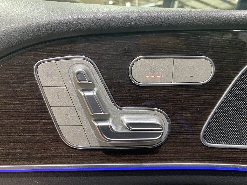 Certified 2025 Mercedes-Benz GLE 450e 4MATIC w/ Driver Assistance Package image 10