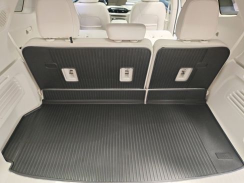 New 2026 Buick Enclave Avenir image 15