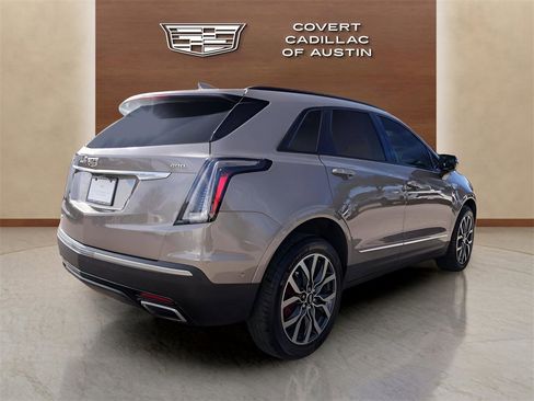 Used 2023 Cadillac XT5 Sportv w/ Technology Package image 4