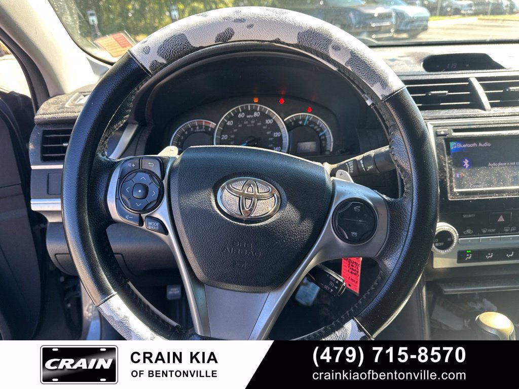Used 2012 Toyota Camry SE FWD image 12