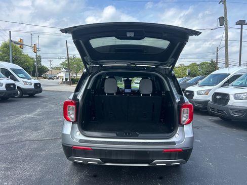 Certified 2023 Ford Explorer XLT w/ Equipment Group 202A AWD/4WD image 15