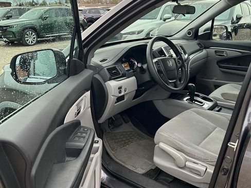 Used 2016 Honda Pilot LX image 19