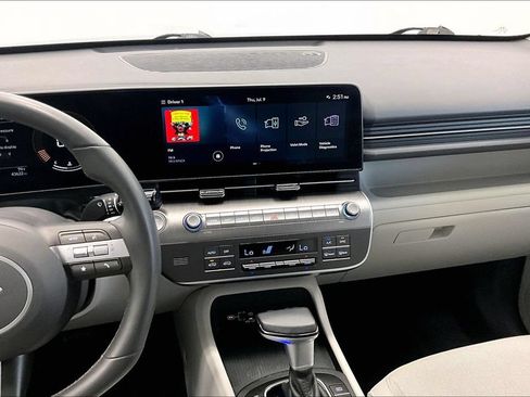 Certified 2024 Hyundai Kona SEL AWD/4WD image 6