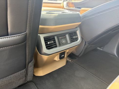 Used 2026 Ford F350 Lariat w/ Lariat Premium Package AWD/4WD image 17
