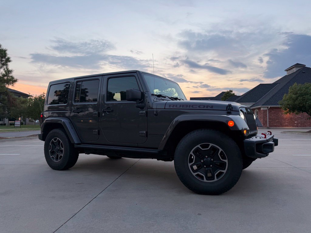 Used 2017 Jeep Wrangler Unlimited Rubicon AWD/4WD image 8