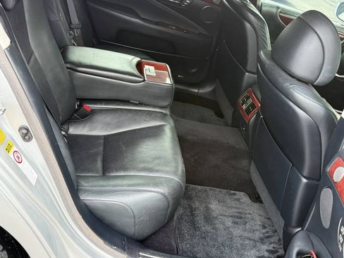 Used 2007 Lexus LS 460 L RWD image 17