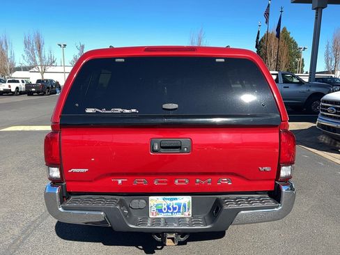 Used 2018 Toyota Tacoma SR5 image 15