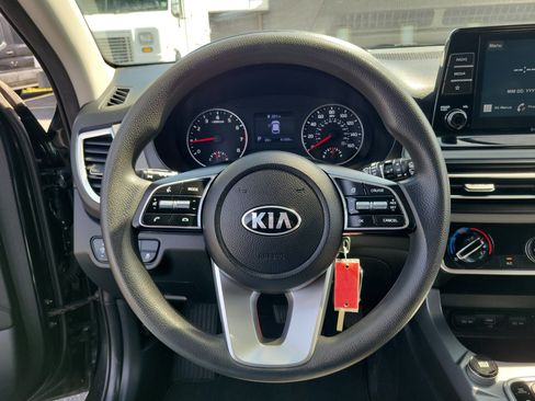 Used 2021 Kia Seltos LX AWD/4WD image 21