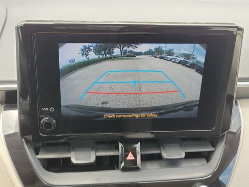 Used 2023 Toyota Corolla LE FWD image 28