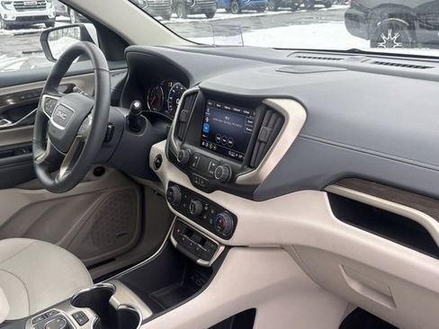 Used 2024 GMC Terrain Denali w/ Denali Premium Package image 15
