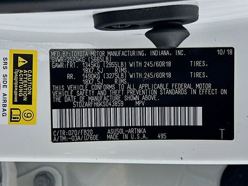 Used 2019 Toyota Highlander LE image 31