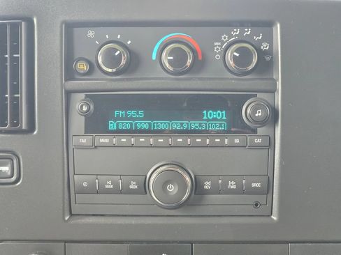 Used 2025 Chevrolet Express 3500 LT w/ LT Preferred Equipment Group RWD image 18