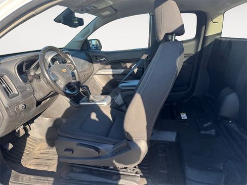 Used 2022 Chevrolet Colorado LT w/ Fleet Safety Package image 9