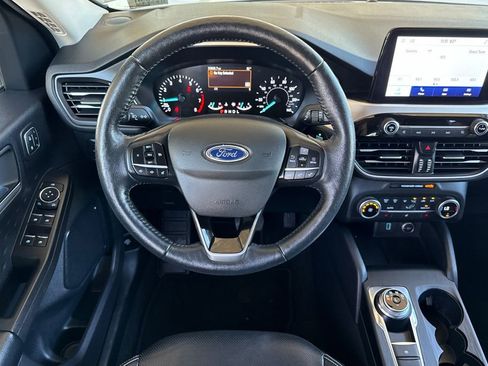 Used 2020 Ford Escape SEL image 11