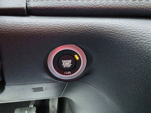 New 2026 Chrysler Pacifica Select w/ S Appearance Package image 17