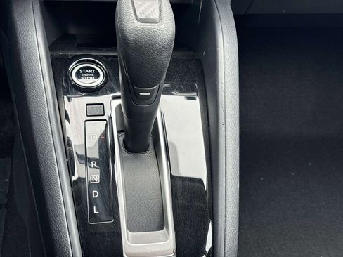 Used 2025 Nissan Versa SV w/ Trunk Package image 25