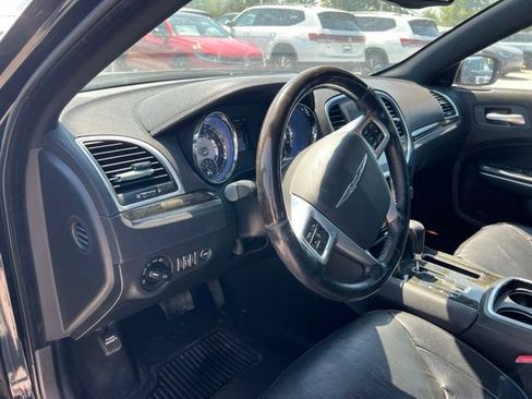 Used 2012 Chrysler 300 C w/ 19-Premium Speaker Group RWD image 9