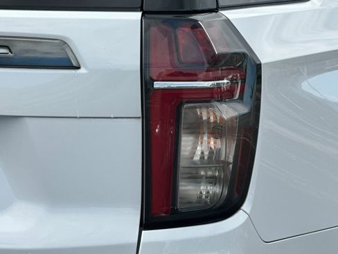 Used 2022 Chevrolet Tahoe Z71 w/ Z71 Off-Road Package AWD/4WD image 50