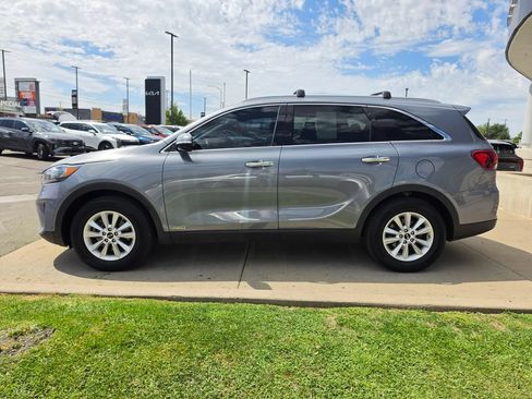 Used 2019 Kia Sorento AWD w/ LX Convenience Package image 8