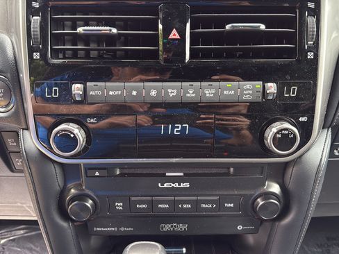 Used 2023 Lexus GX 460 Premium AWD/4WD image 28