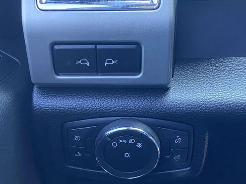 Used 2018 Ford F250 Lariat w/ Chrome Package image 30