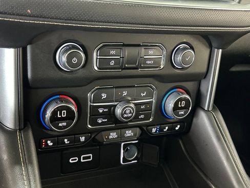 Used 2022 Chevrolet Tahoe Premier w/ Premium Package 2 RWD image 28