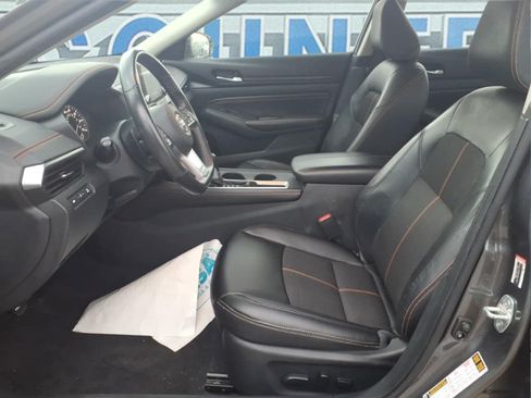 Used 2022 Nissan Altima 2.5 SR w/ Midnight Edition Package FWD image 18