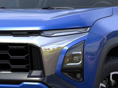 New 2025 Chevrolet Equinox ACTIV w/ Safety and Technology Package image 10