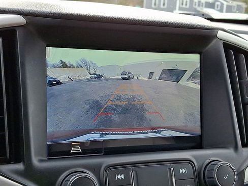 Used 2022 GMC Terrain SLE w/ Driver Convenience Package image 18