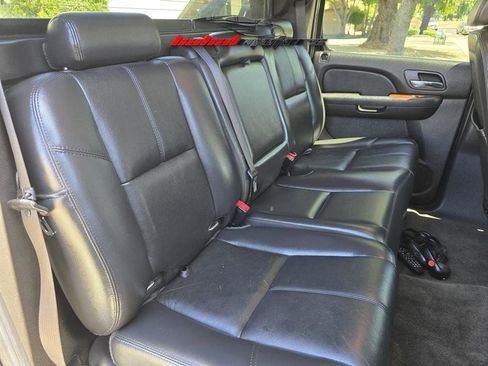 Used 2008 Chevrolet Avalanche LTZ w/ LTZ Preferred Equipment Group AWD/4WD image 16