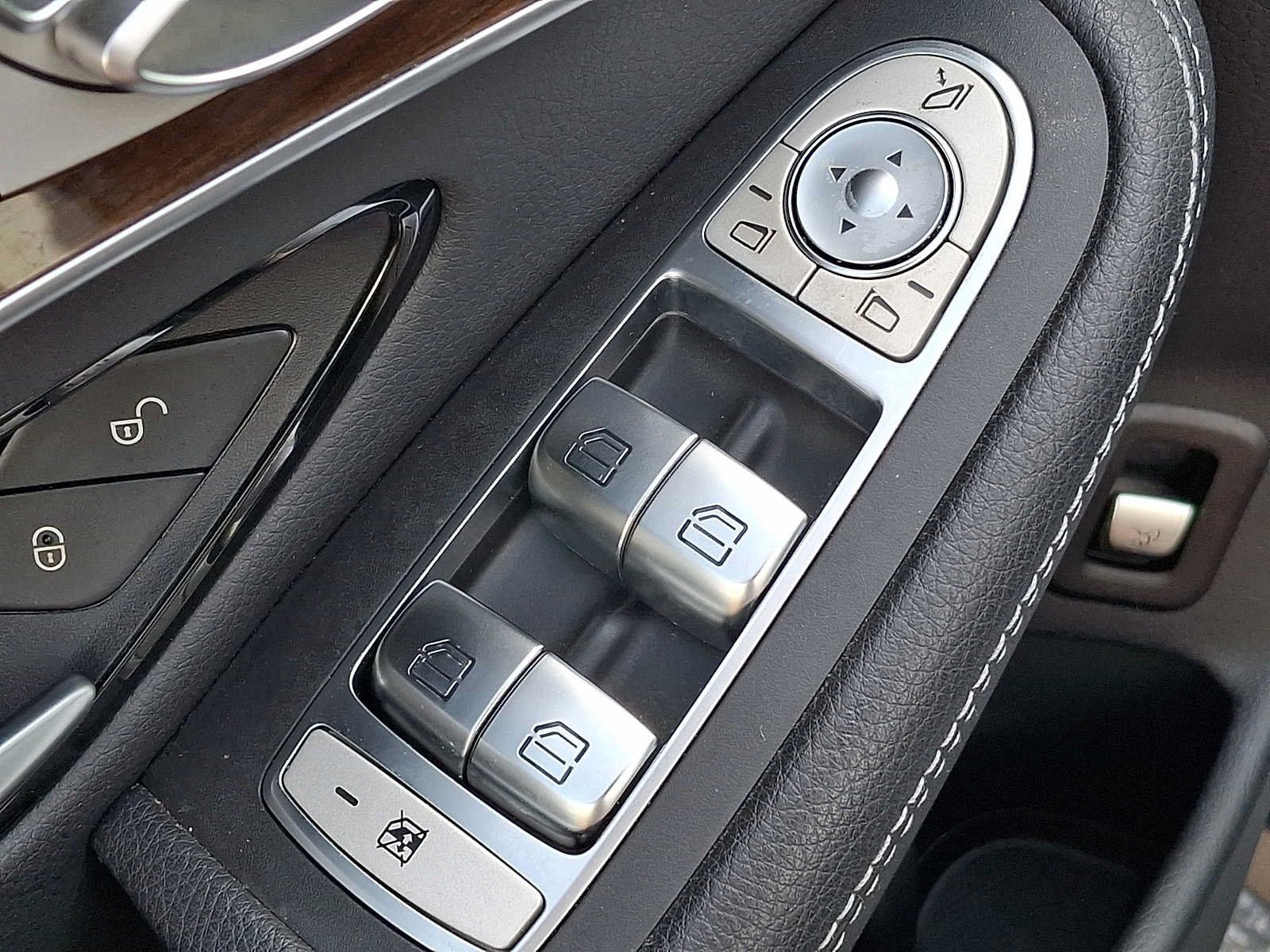 Used 2019 Mercedes-Benz GLC 300 4MATIC Coupe image 24