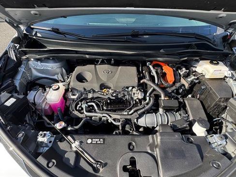 Used 2023 Toyota Sienna XLE AWD/4WD image 31