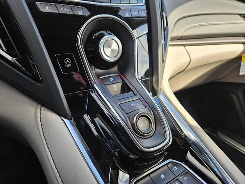 New 2026 Acura RDX SH-AWD w/Advance image 31