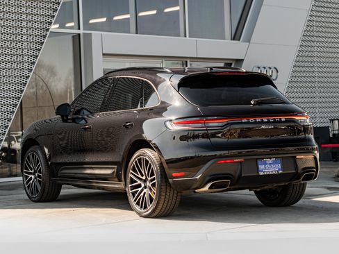 Used 2022 Porsche Macan AWD/4WD image 5