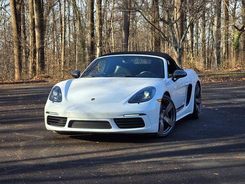 Used 2023 Porsche 718 Boxster image 8