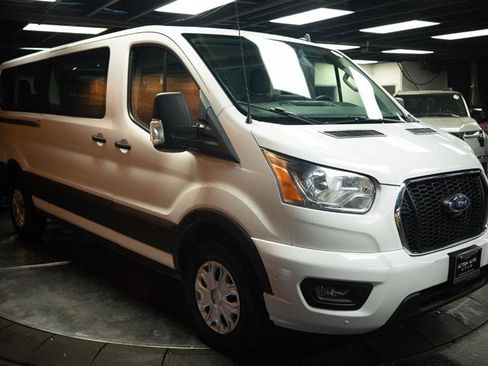 Used 2022 Ford Transit 350 XLT RWD image 5