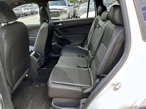 Used 2021 Volkswagen Tiguan SE R-Line AWD/4WD image 13