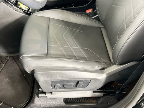 Certified 2025 BMW X1 xDrive28i w/ Premium Package image 19