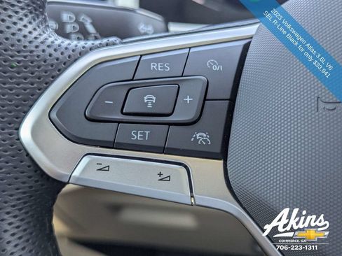 Used 2023 Volkswagen Atlas SEL R-Line AWD/4WD image 28