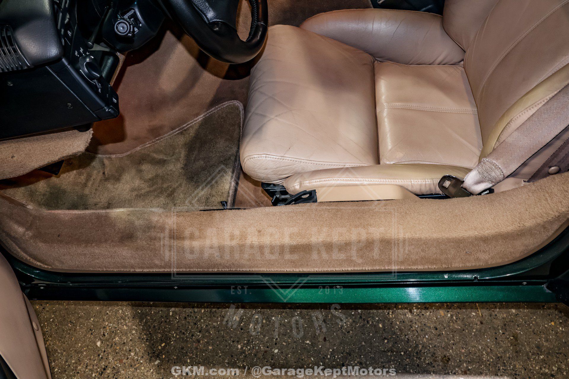 Used 1994 Chevrolet Corvette Coupe RWD image 86