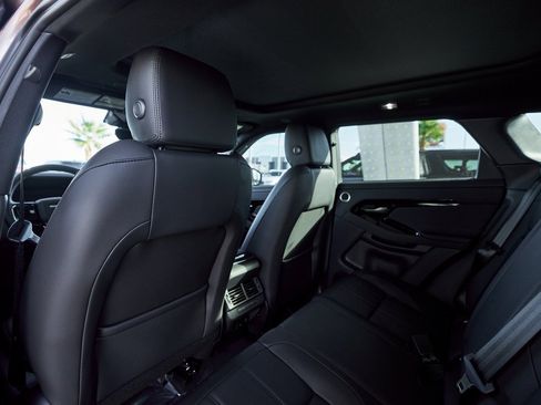 Used 2024 Land Rover Range Rover Evoque Dynamic SE image 24