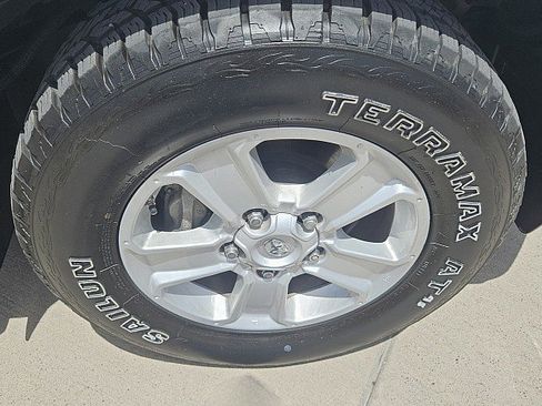 Used 2021 Toyota Tundra SR5 w/ Convenience Package RWD image 2