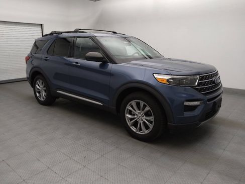 Used 2020 Ford Explorer XLT w/ Equipment Group 202A AWD/4WD image 11