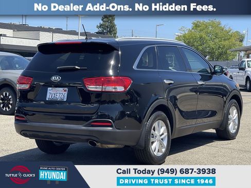 Used 2017 Kia Sorento FWD image 9